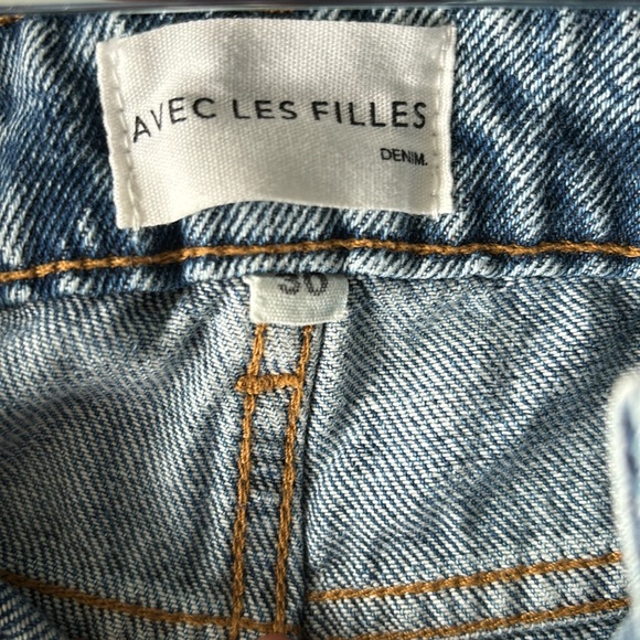 Avec Les Filles High Rise destructed wash Straight Fit Jean Nwt/size 30 - Picture 5 of 9